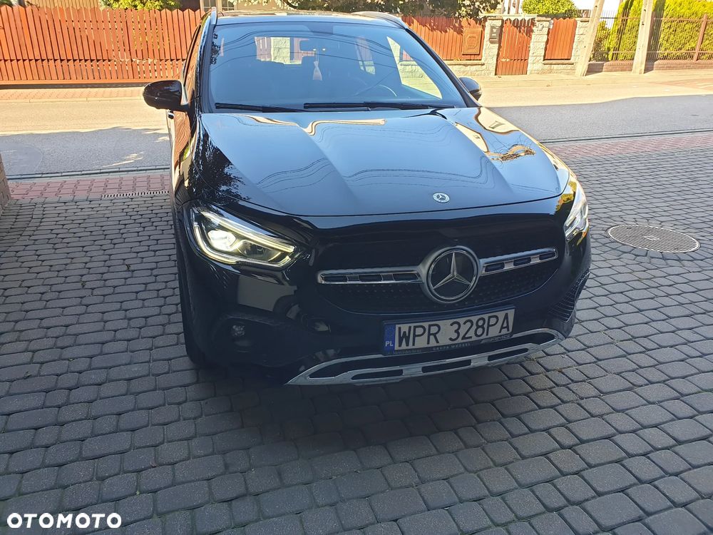 Mercedes-Benz GLA - 21