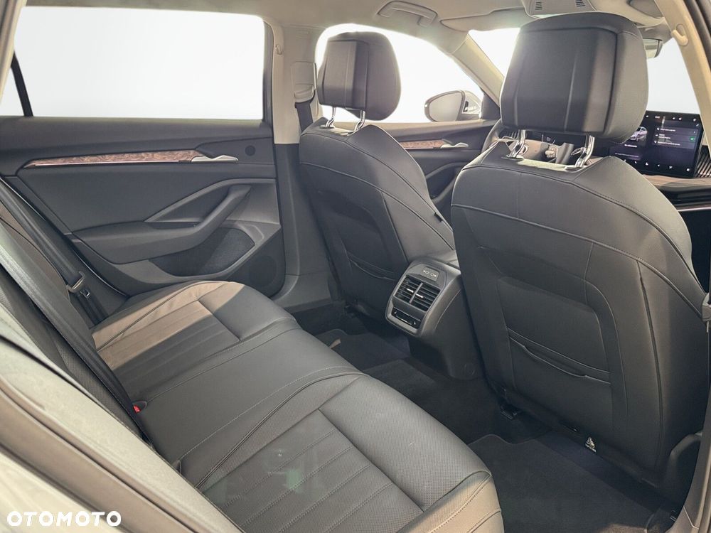 Skoda Superb 2.0 TDI SCR L&K DSG - 16