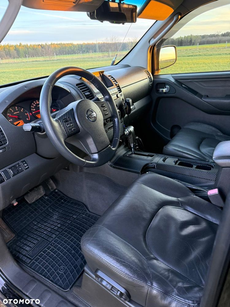 Nissan Navara 2.5 D LE - 25