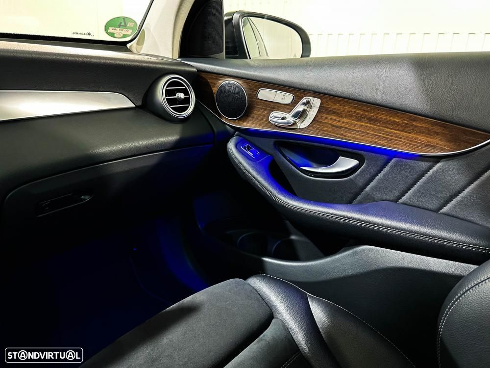 Mercedes-Benz GLC 300 de 4Matic 9G-TRONIC AMG Line - 24