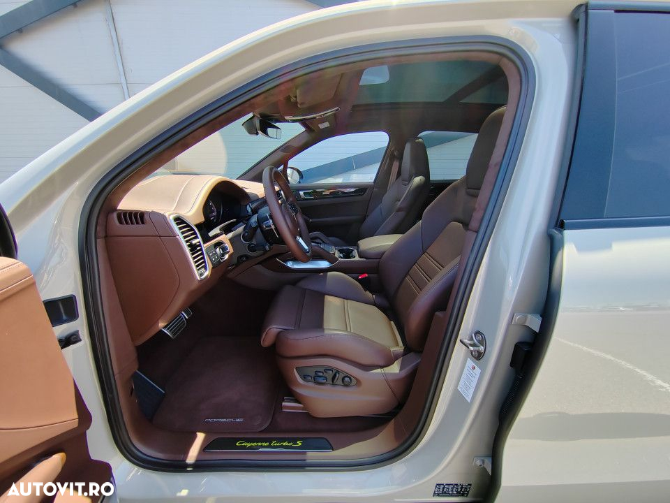 Porsche Cayenne Turbo E-Hybrid Tiptronic S - 10