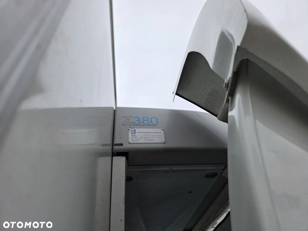 Iveco 50C18 Mroźnia Chłodnia -20 + 20 st. Winda 1000 kg 8EP Krajowy Ledy Nawigacja Wzmocniony dmc 3500 kg ! - 3