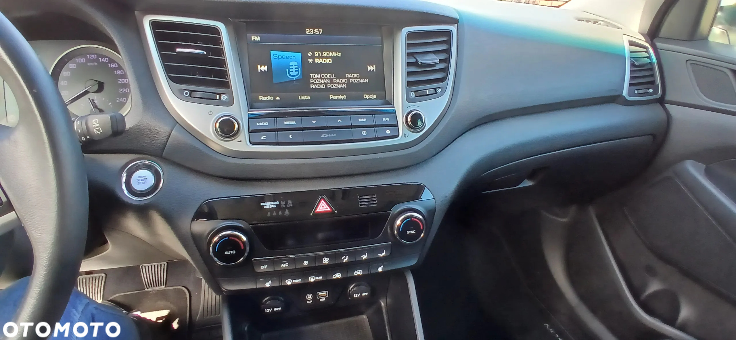 Hyundai Tucson 1.7 CRDI BlueDrive GO 2WD - 14