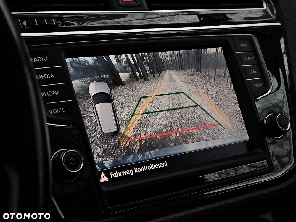 Volkswagen Tiguan 2.0 TDI SCR R-Line - 32