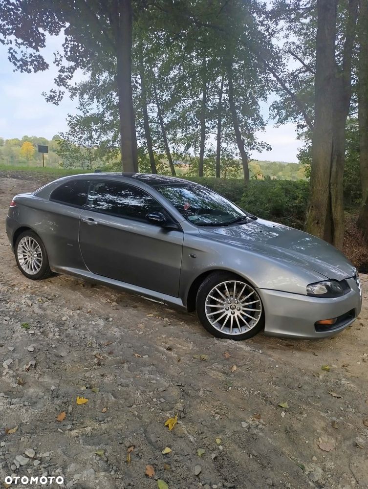 Alfa Romeo GT - 2