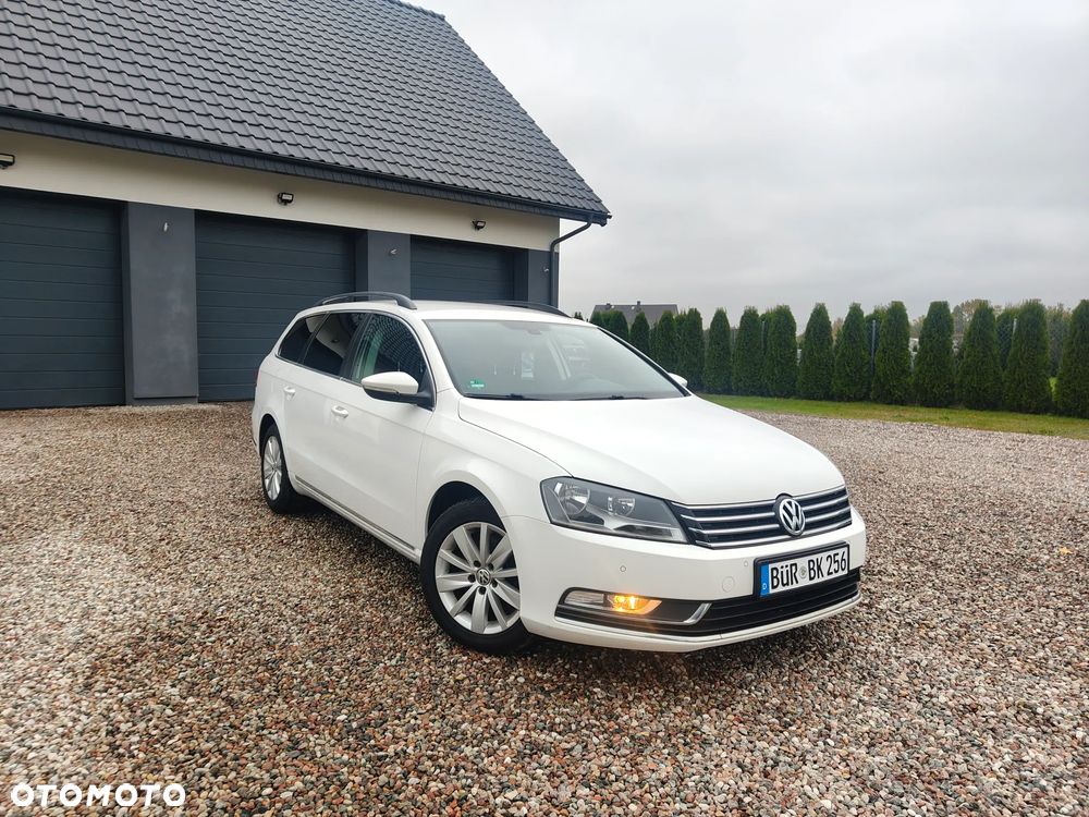 Volkswagen Passat - 1