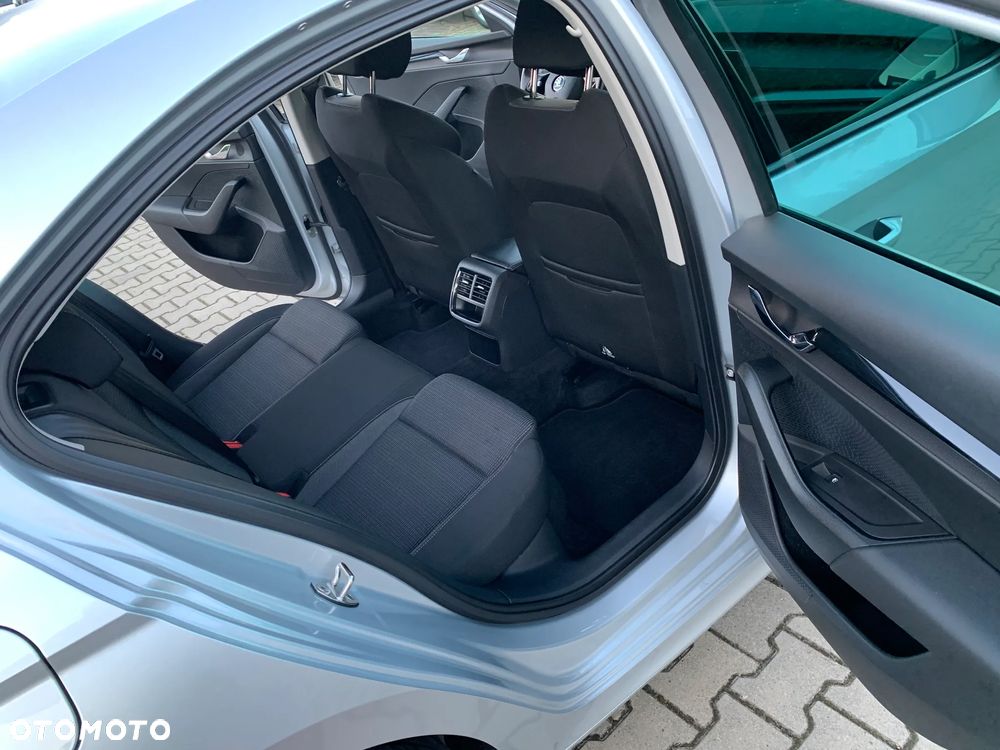 Skoda Octavia 1.5 TSI e-Tec Ambition DSG - 12