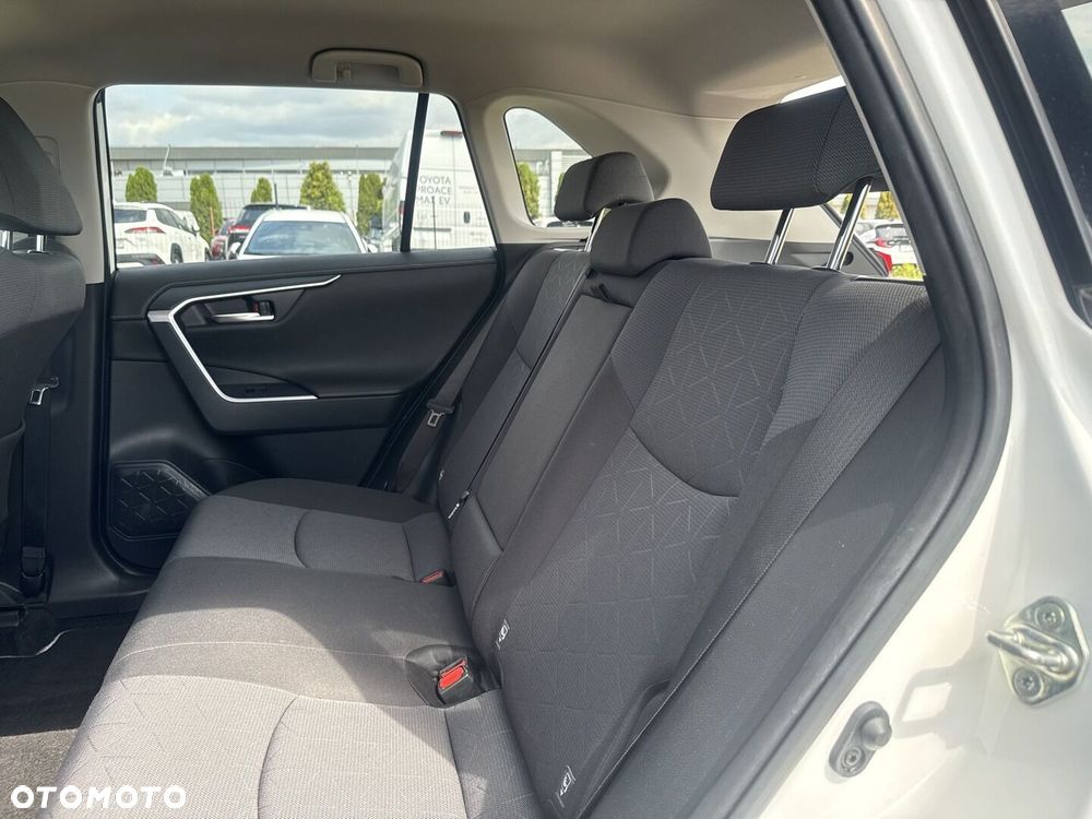 Toyota RAV4 - 16
