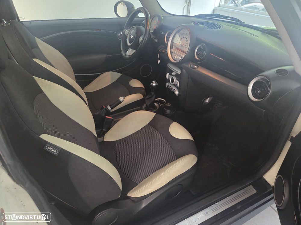 MINI 3 Portas Cooper D - 9