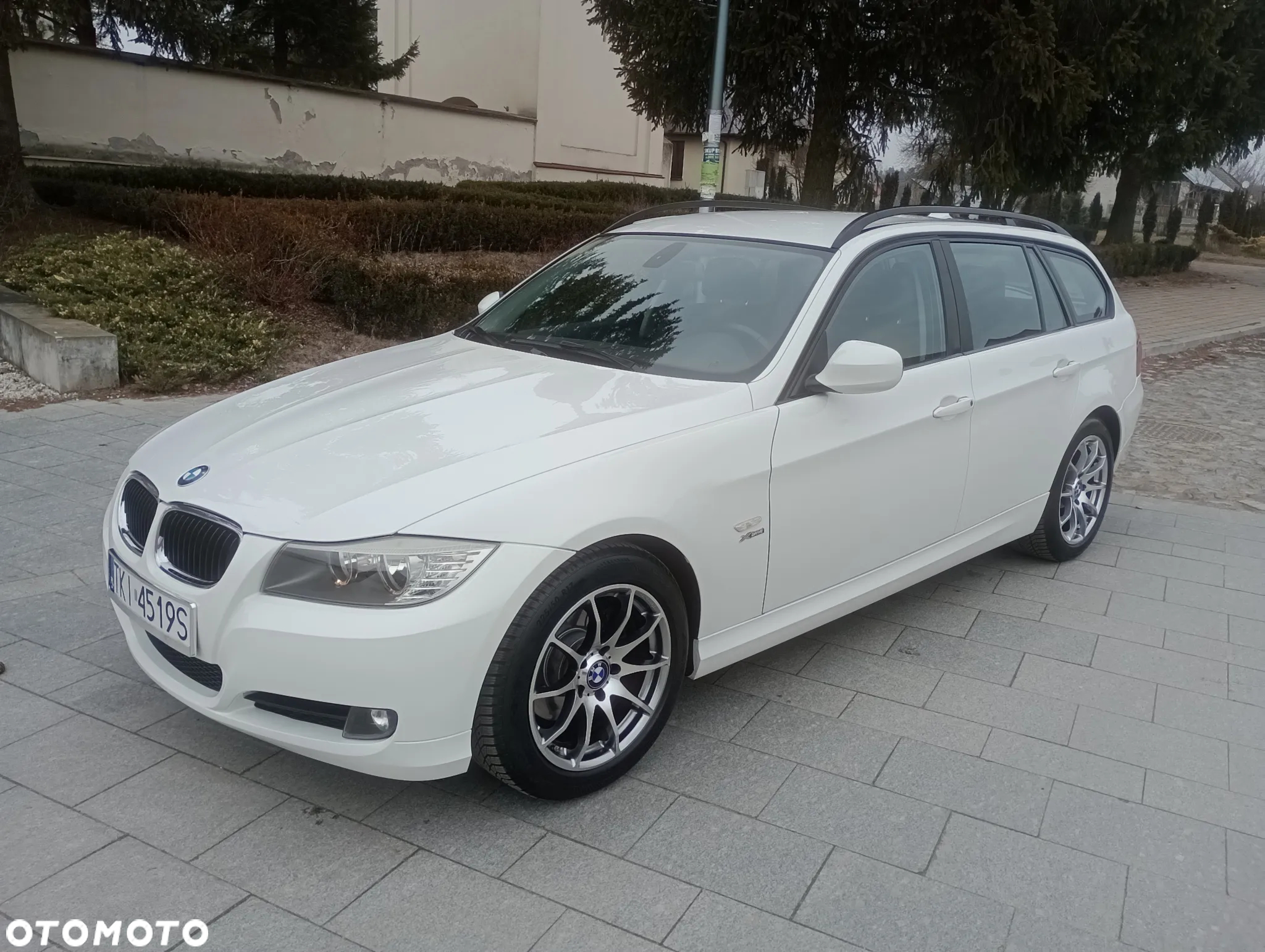 BMW Seria 3 320d xDrive DPF Touring - 7