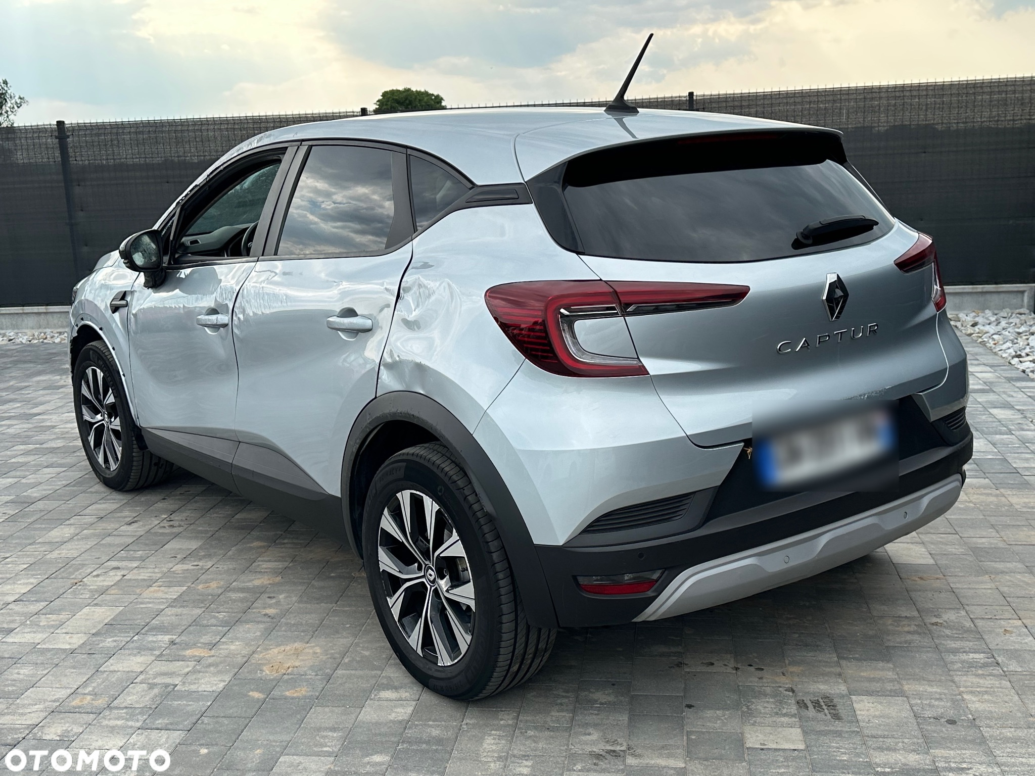 Renault Captur TCe 90 ZEN - 3