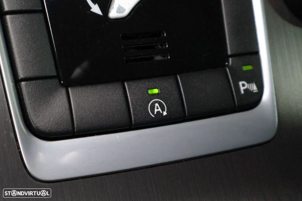 Volvo V60 1.6 D2 Drive Momentum Start/Stop - 19