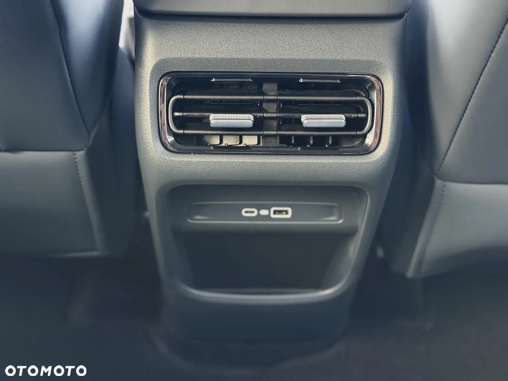 Geely Starray EM-i 1.5 PHEV Pro - 19