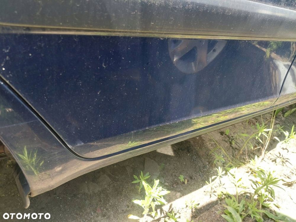 DRZWI KOMPLETNE PRAWY TYŁ SKODA FABIA II 9462 - 3