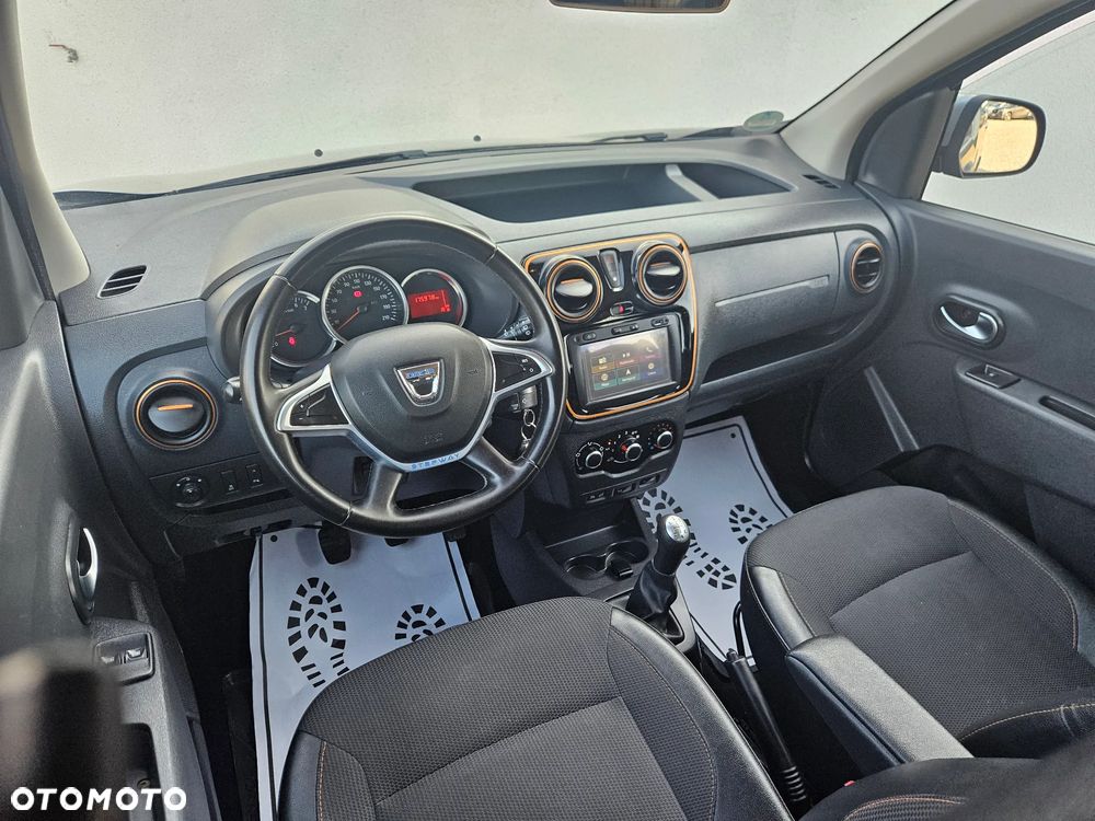 Dacia Dokker TCe 115 Stepway Celebration - 8