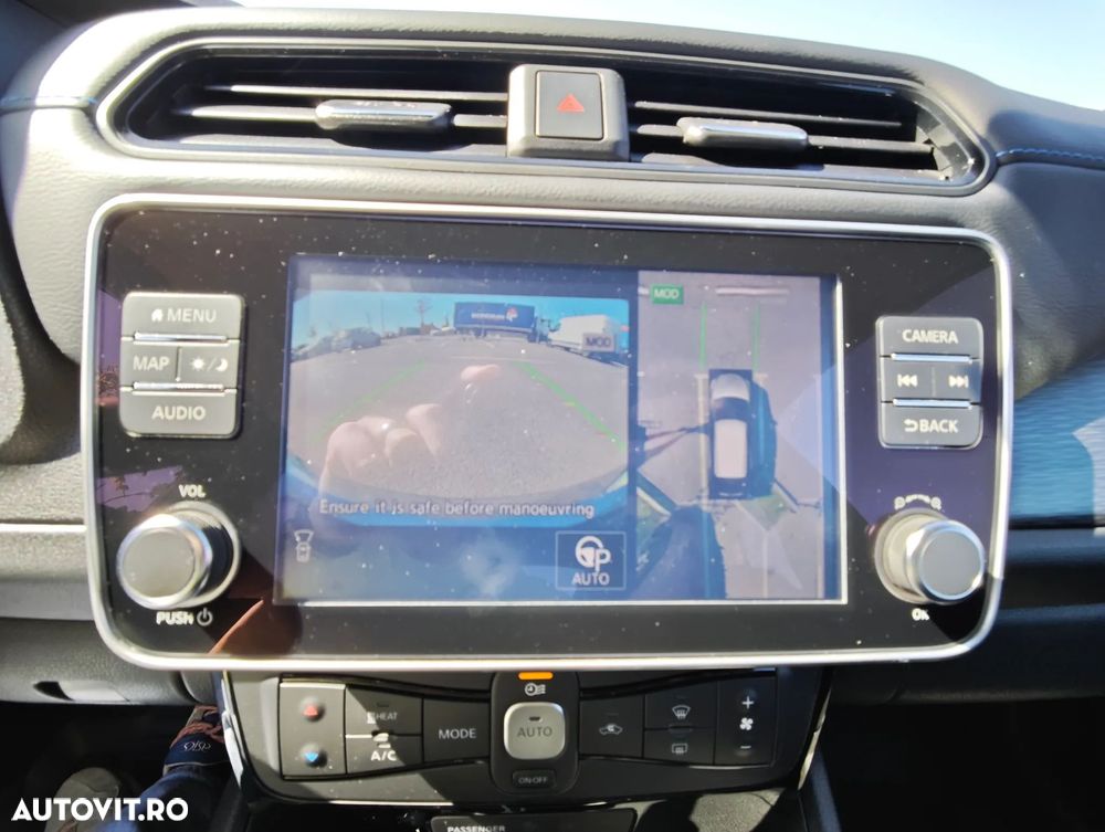 Nissan LEAF Tekna - 16