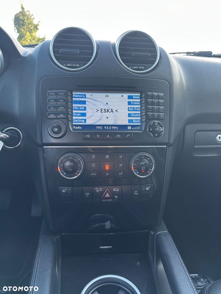 Mercedes-Benz ML 320 CDI 4Matic 7G-TRONIC DPF Edition 10 - 21