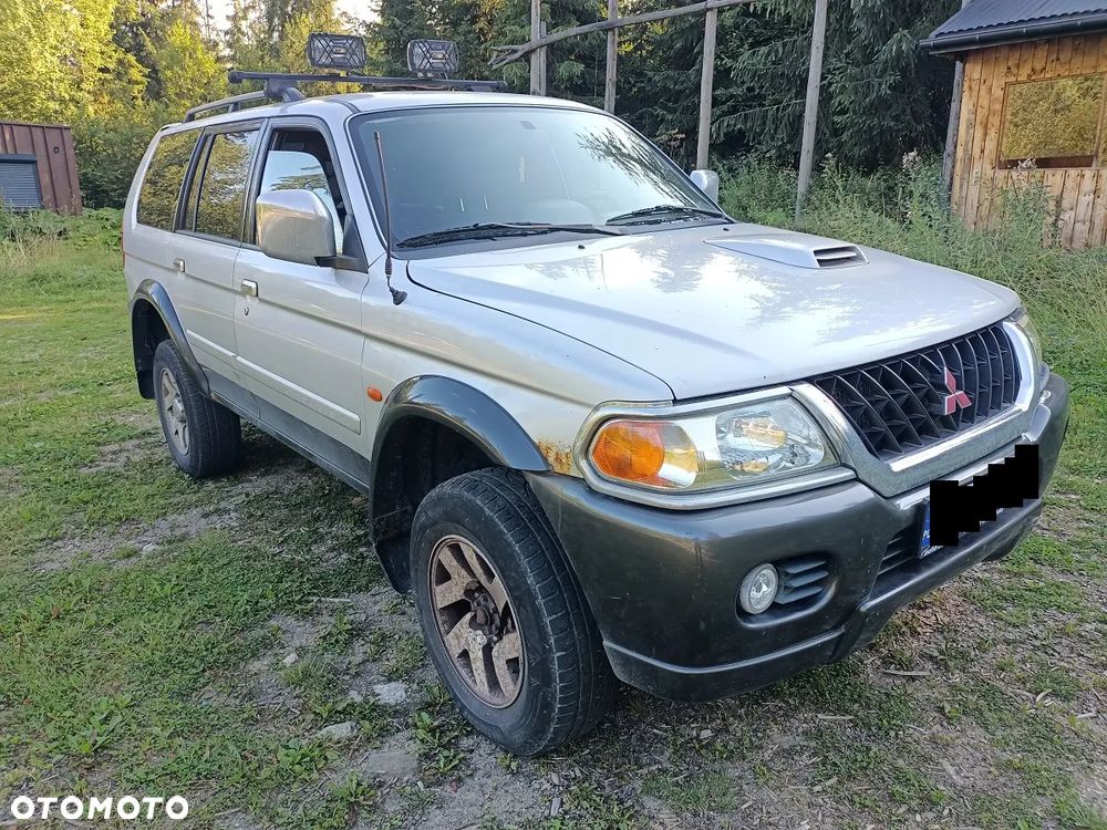 Mitsubishi Pajero - 2