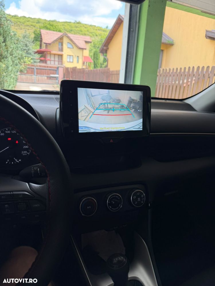 Toyota Yaris 1.5 L Active - 9