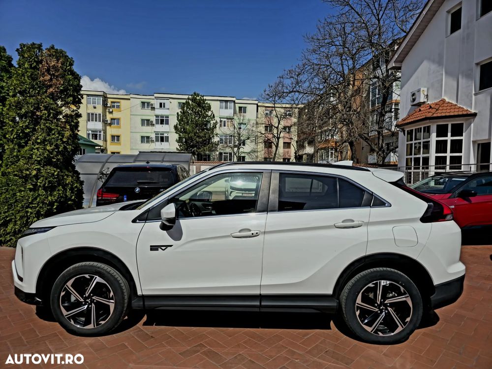 Mitsubishi Eclipse-Cross - 10
