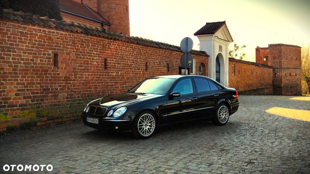 Mercedes-Benz Klasa E 500 7G-TRONIC Elegance - 1