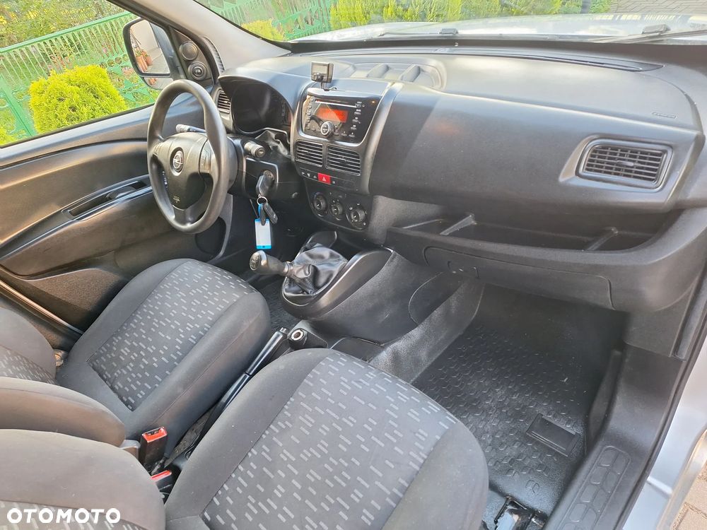 Opel Combo - 20