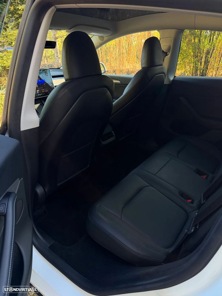 Tesla Model Y 2023 photo 5