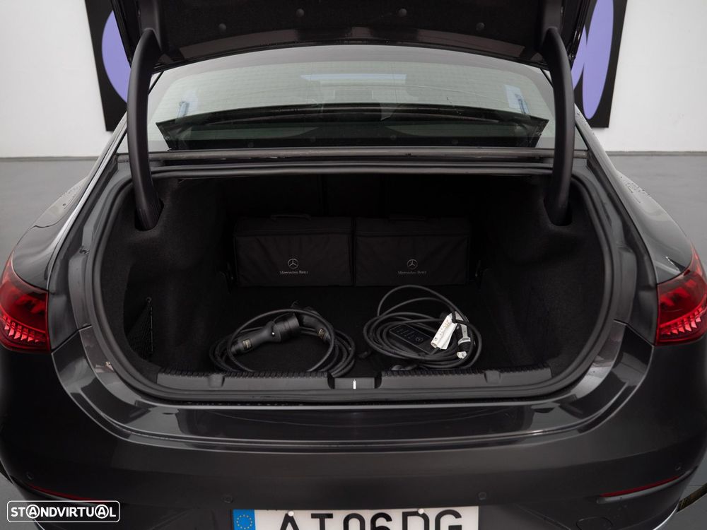 Mercedes-Benz EQE 350+ - 12