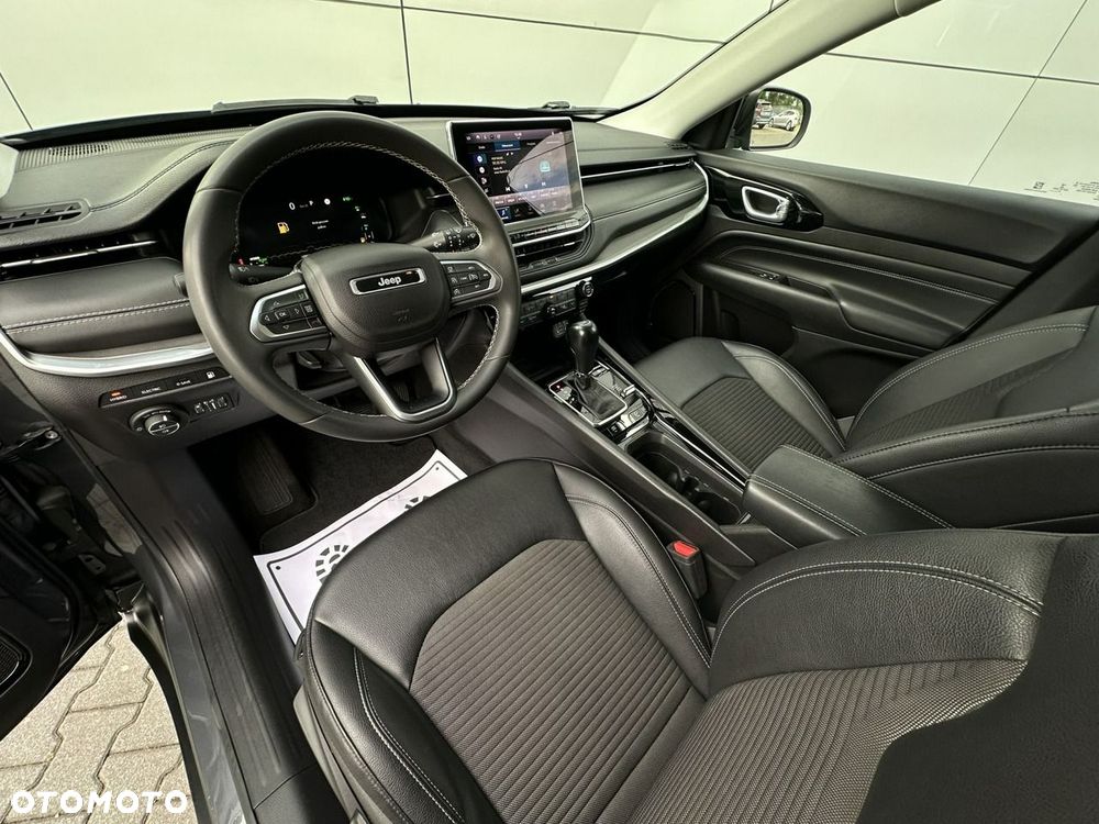 Jeep Compass - 14