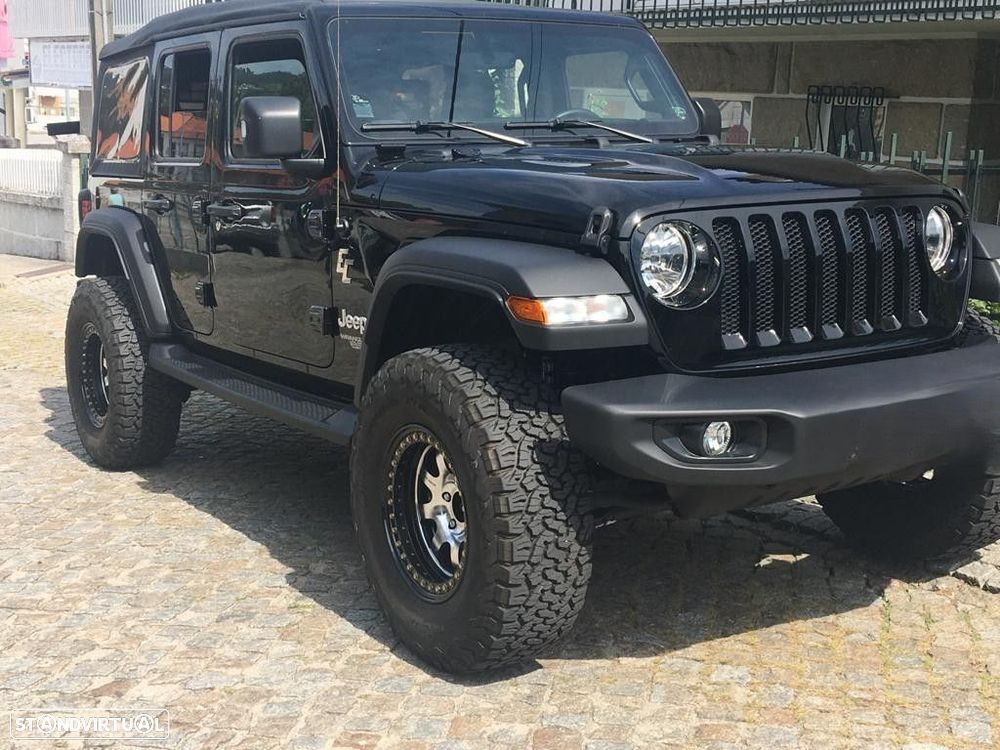 Jeep Wrangler - 12