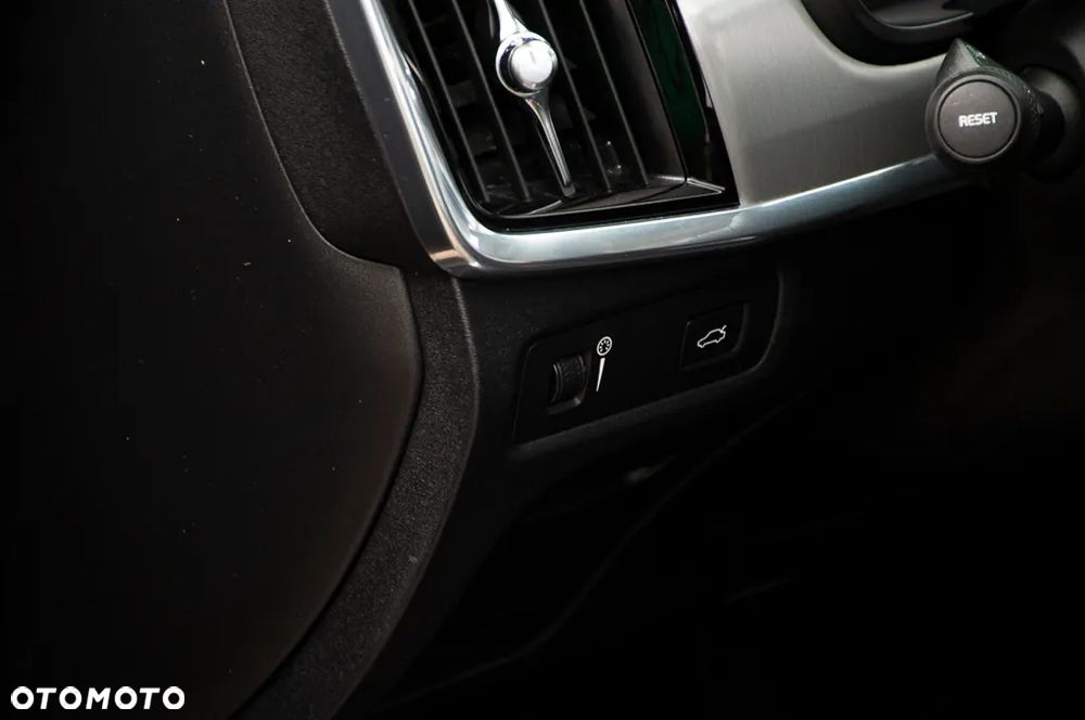 Volvo V90 D4 Geartronic - 22