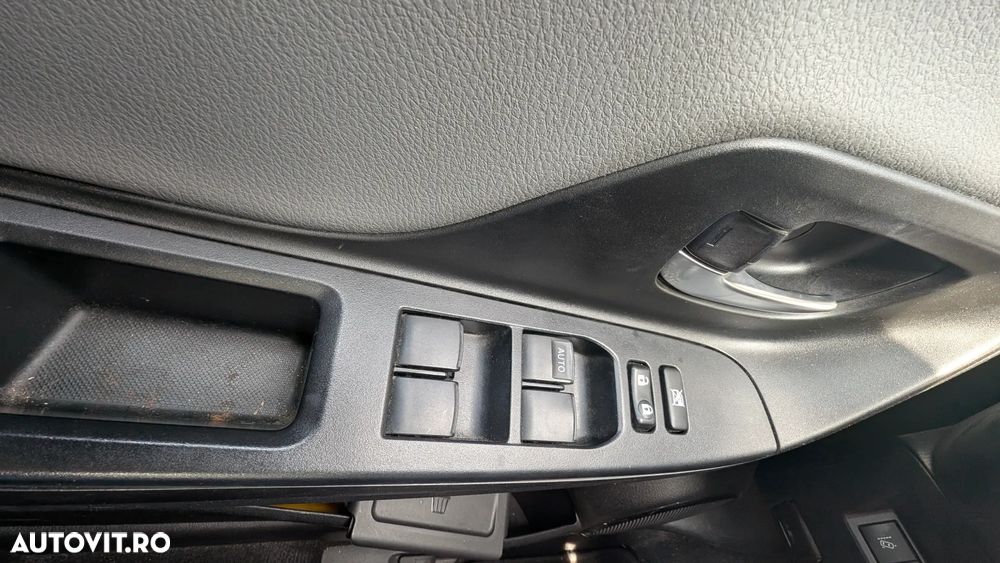 Toyota Yaris 1.5 L VVT-iE Active - 10