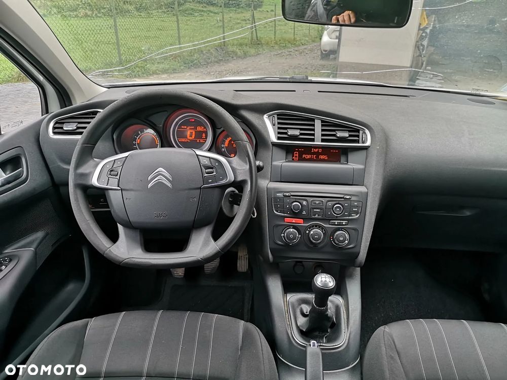 Citroën C4 1.6 HDi Attraction - 11