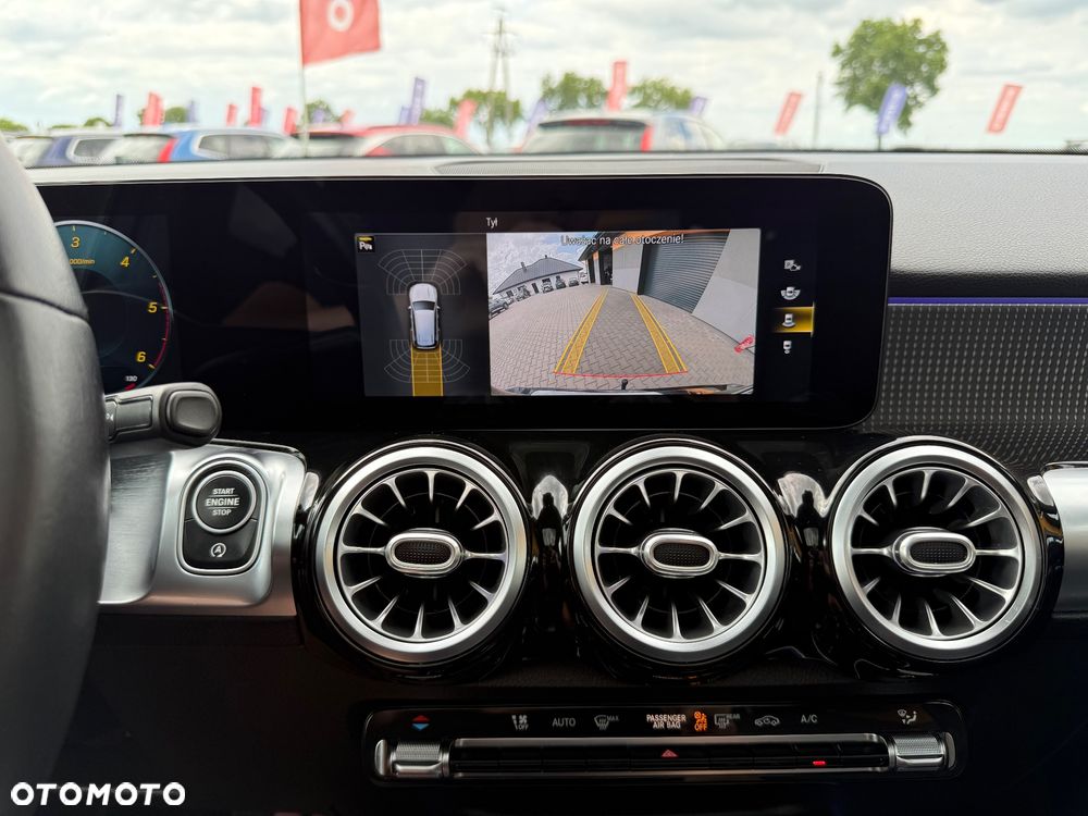 Mercedes-Benz GLB 200 d 4-Matic Progressive 8G-DCT - 35