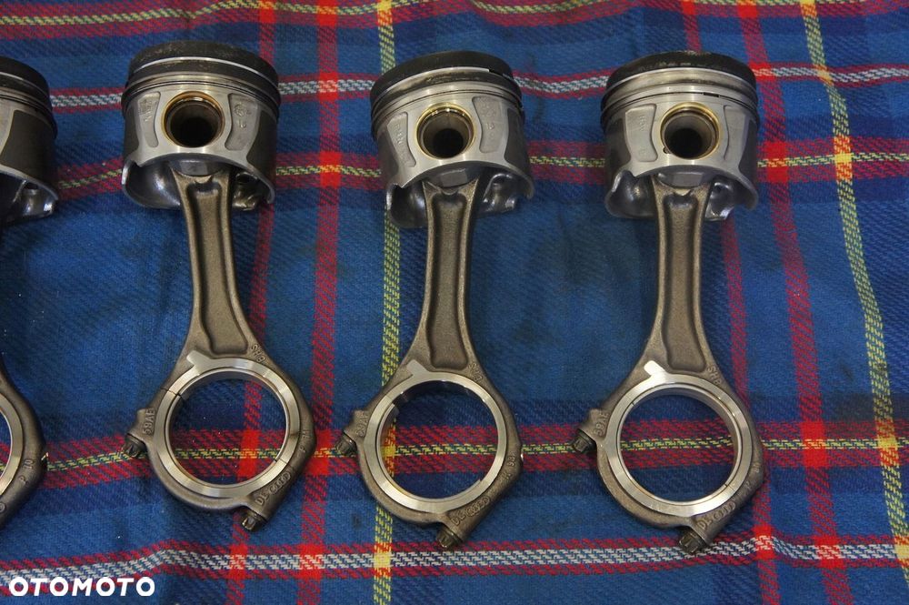 NR 498 Tłoki  Korbowody AUDI A6 4G0 3,0 320-326PS 059AJ - 4