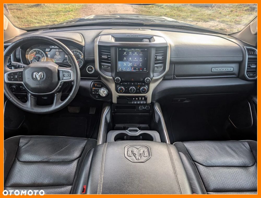 RAM 1500 Crew Cab Laramie - 16