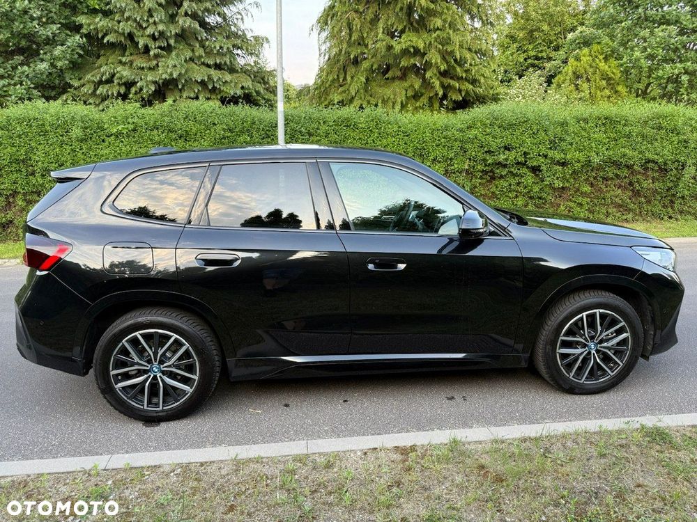 BMW iX1 xDrive30 66.5kWh M Sport - 5