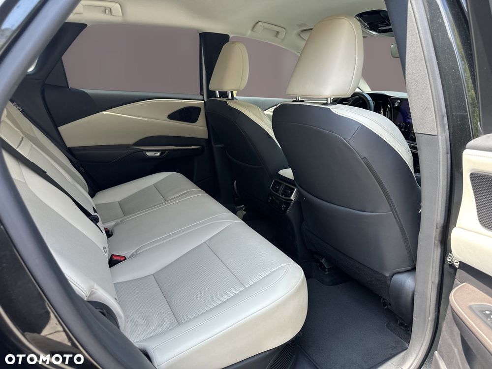 Lexus RX - 11