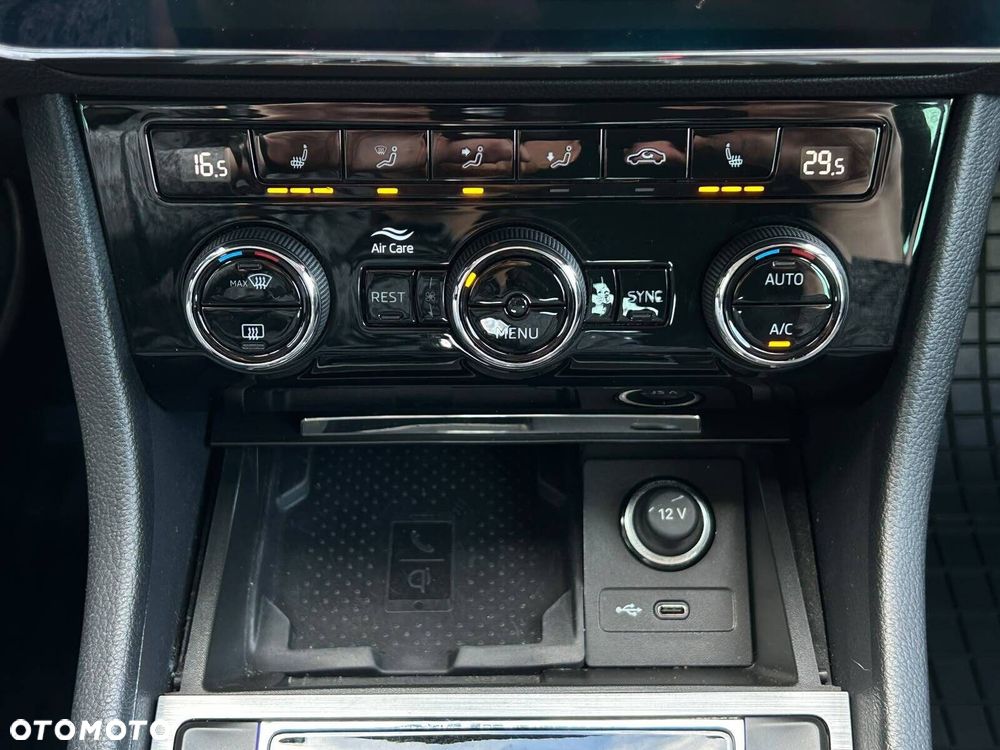 Skoda Superb 2.0 TSI Style DSG - 28