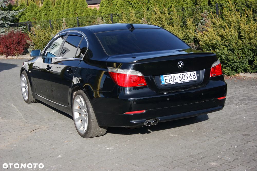BMW Seria 5 525d Edition Sport - 13