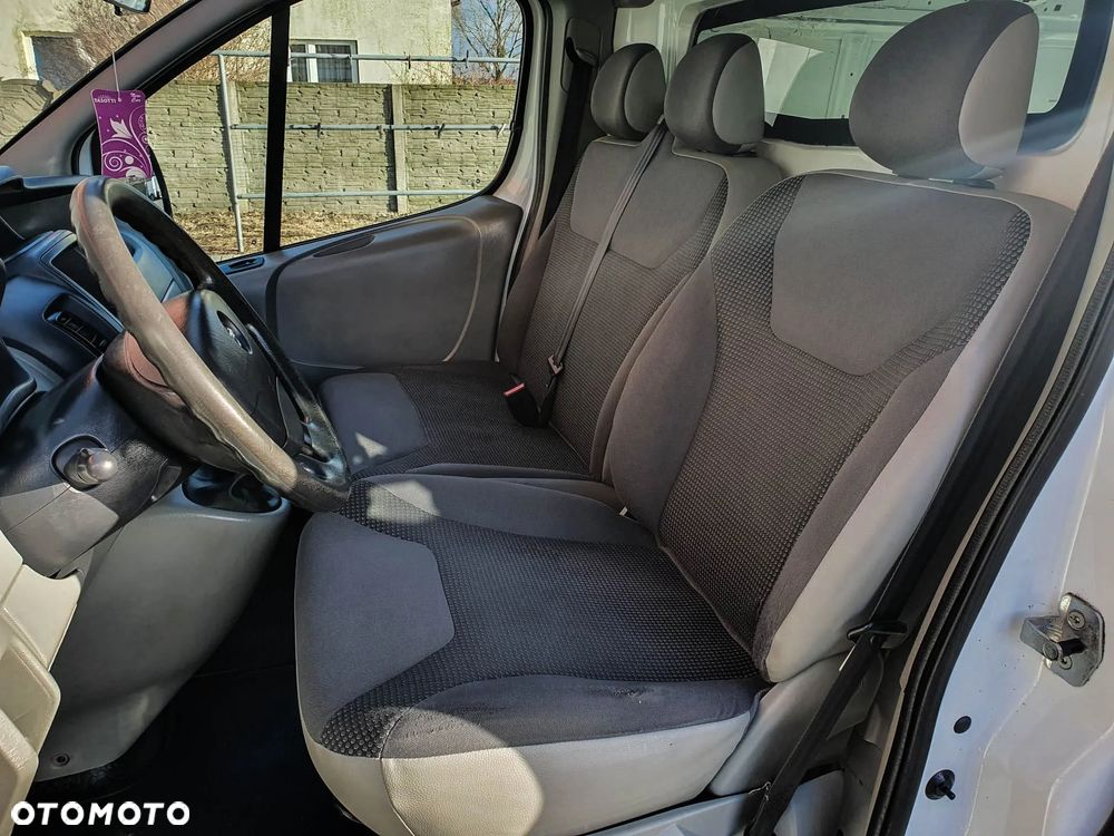 Opel Vivaro - 24