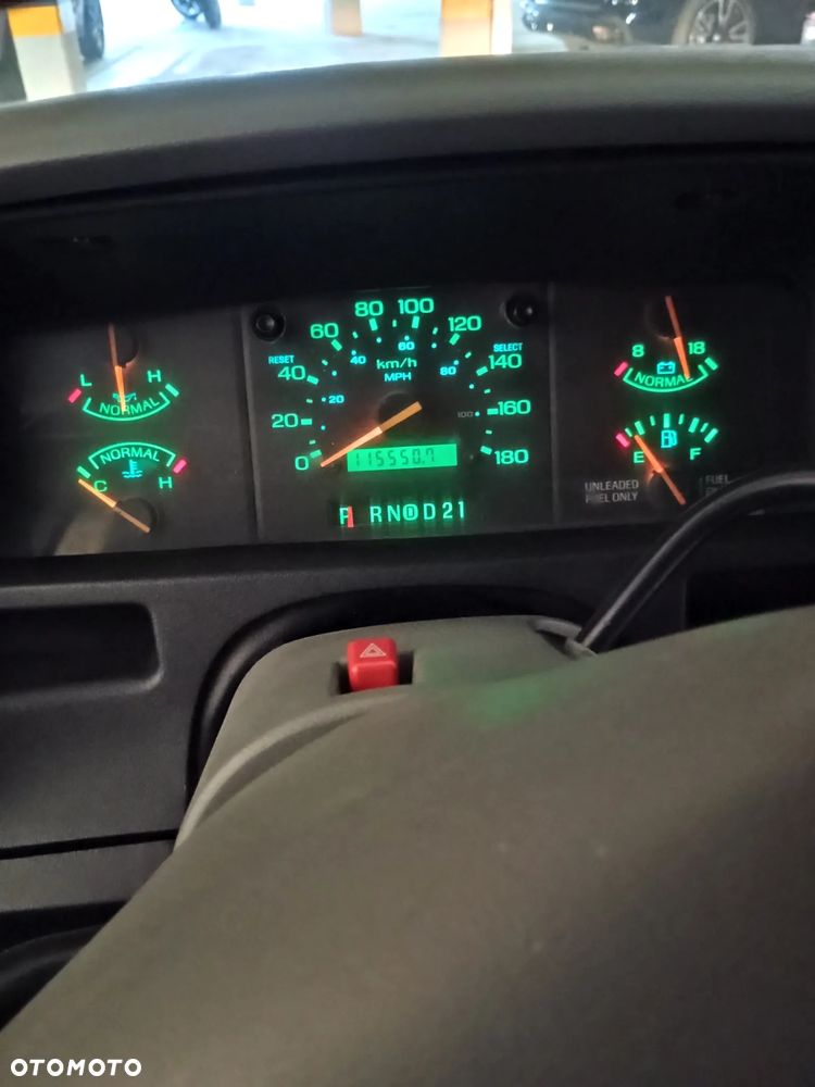 Ford Aerostar - 13
