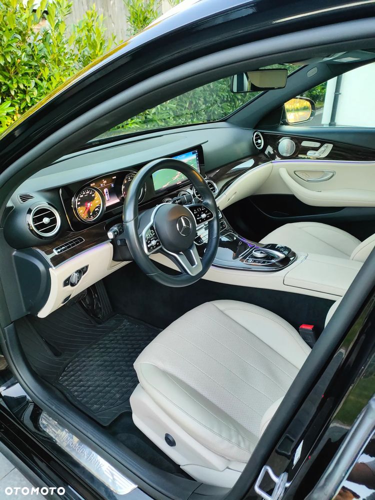 Mercedes-Benz Klasa E 450 4-Matic 9G-TRONIC - 8