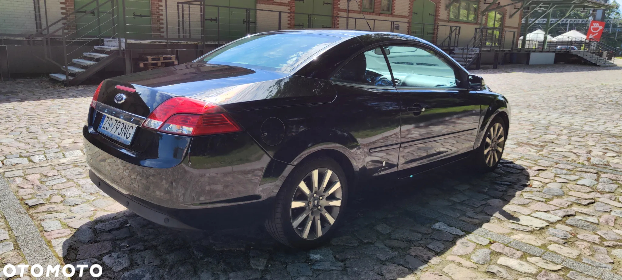 Ford Focus Coupe-Cabriolet 2.0 16V Trend - 6