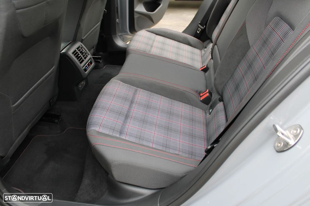 VW Golf 2.0 TSI GTI DSG Performance - 44
