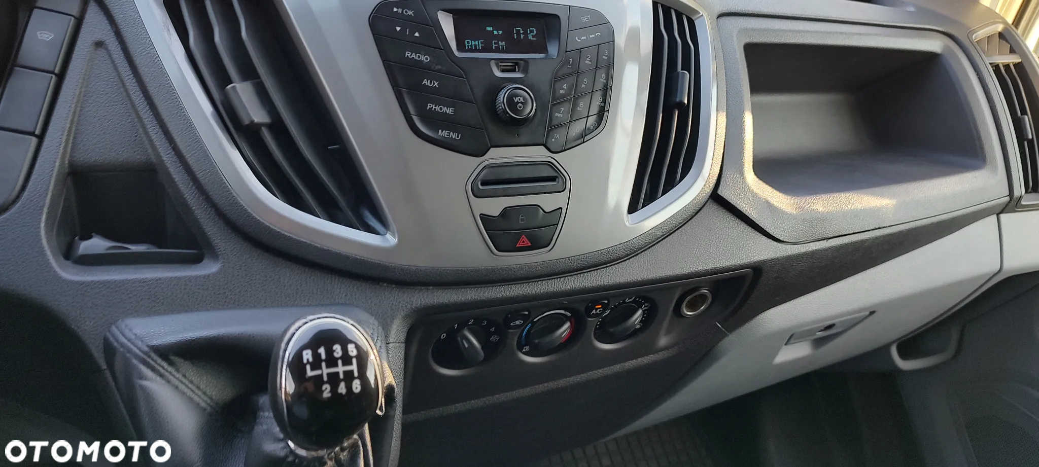 Ford transit - 12