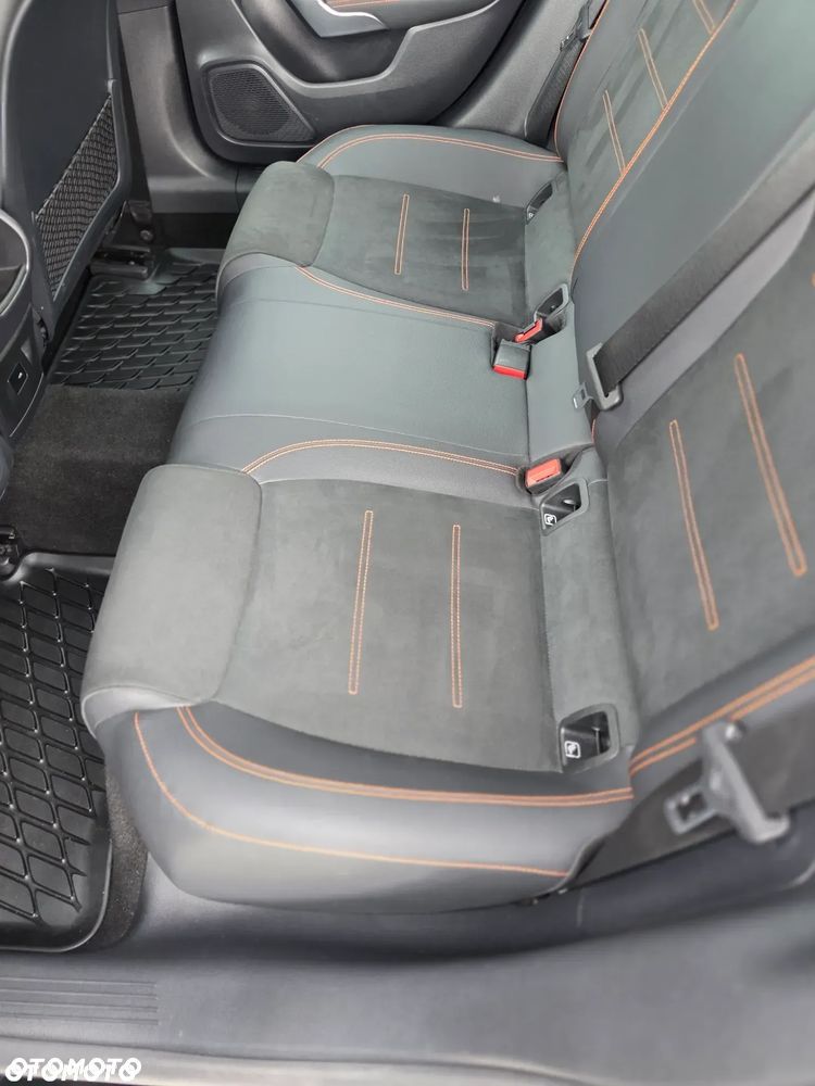 Mercedes-Benz CLA 180 d 8G-DCT - 25