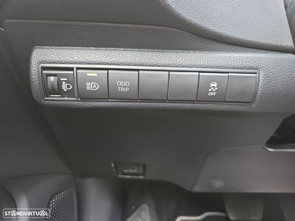 Toyota Corolla 1.8 Hybrid Comfort - 23