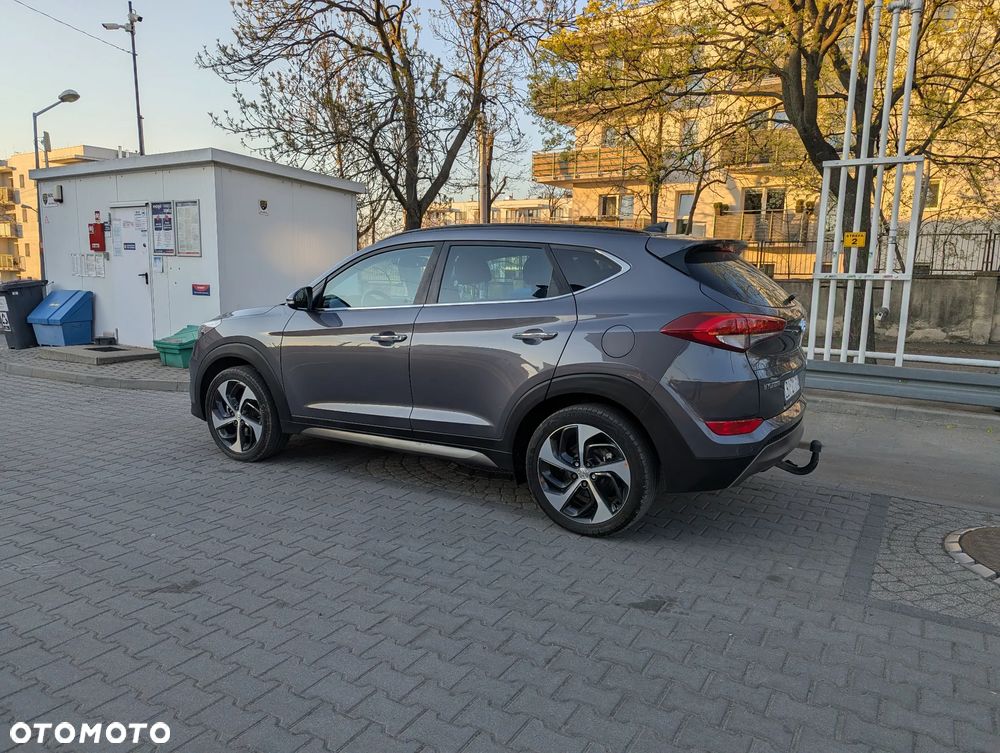 Hyundai Tucson 2.0 CRDi 4WD Advantage - 2