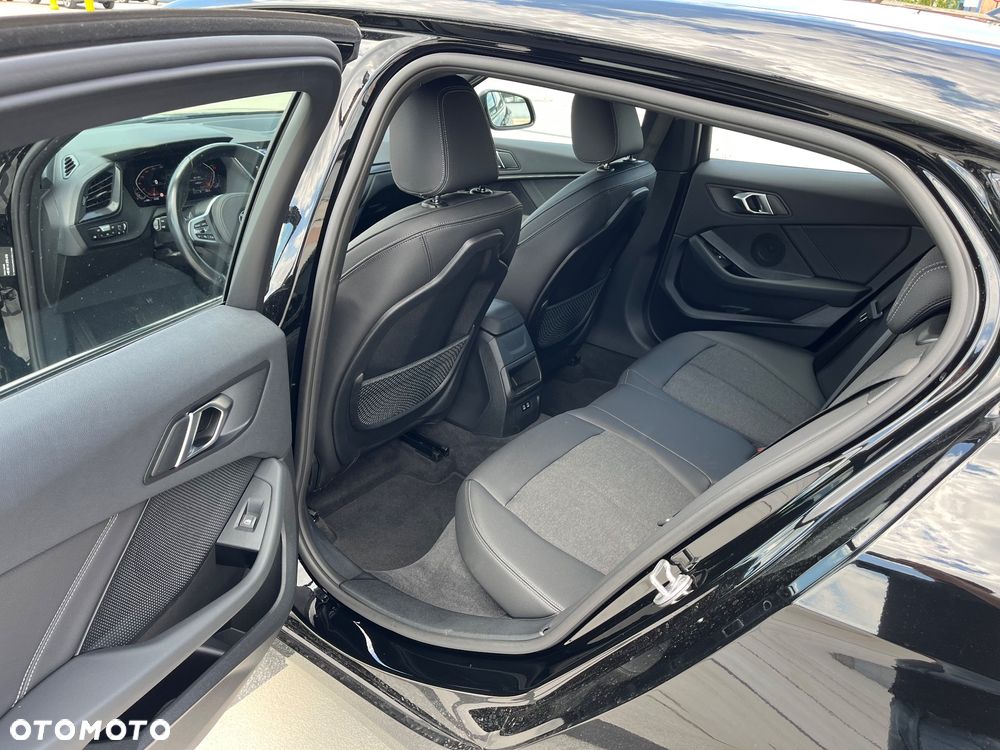 BMW Seria 1 118i Sport Line - 20